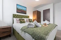 Pristine Flat Ideal for Small Groups Sleeps 4 - con encanto