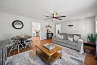 Enjoy Our 936sf Single-story Home With a Private Entrance - Alojamientos