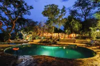 Sambiya River Lodge - Pools