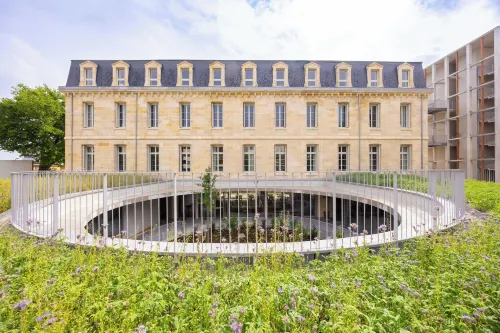BABEL COMMUNITY Hôtel Bordeaux - 2-Star