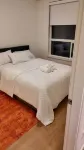 Modern Retreat in Surrey Stylish Apartment with Full Accessibility - Lejligheder