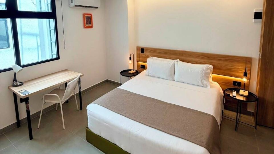 ONCE SUITES