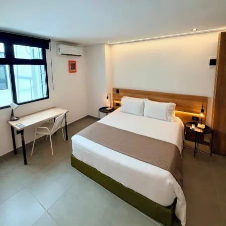 ONCE SUITES