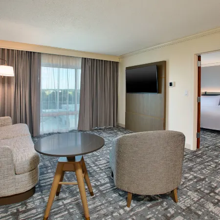Holiday Inn UNIVERSITY PLAZA-BOWLING GREEN by IHG