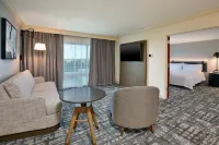 Holiday Inn UNIVERSITY PLAZA-BOWLING GREEN by IHG - بار