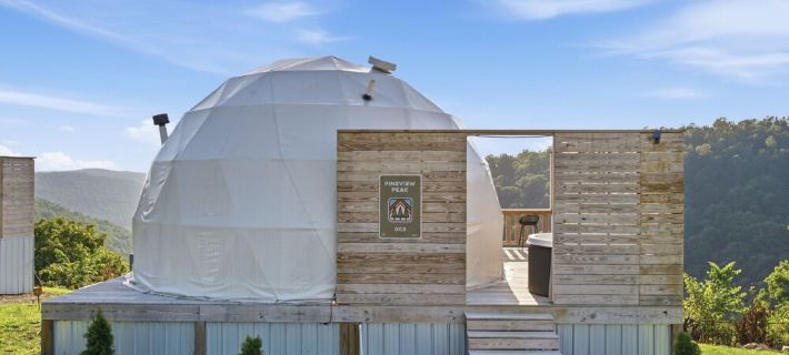 Hot Tub Dome with Epic Ridge Views- Pineview Peak Hotels in Powell County
