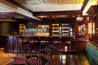 Seven Oaks Hotel - bar