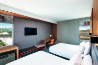 Aloft Syracuse Inner Harbor - Pools