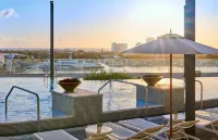 Omni Fort Lauderdale Hotel - Infinity Pools