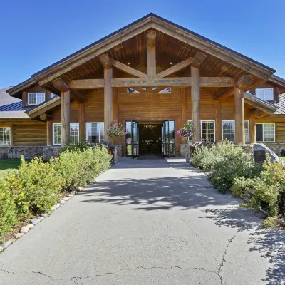 Headwaters Lodge & Cabins at Flagg Ranch Hotele w pobliżu Jackson Lake Dam