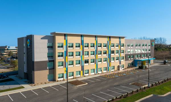 Tru by Hilton Naperville Chicago