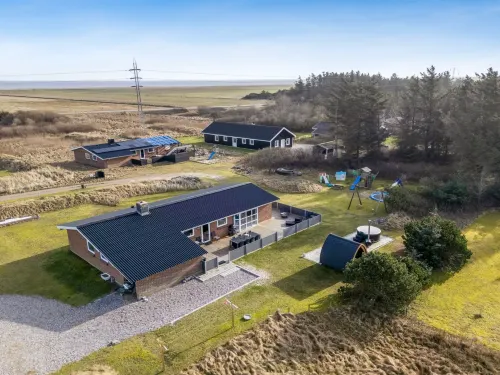 "Sissan" - 900m from the Sea - Pools