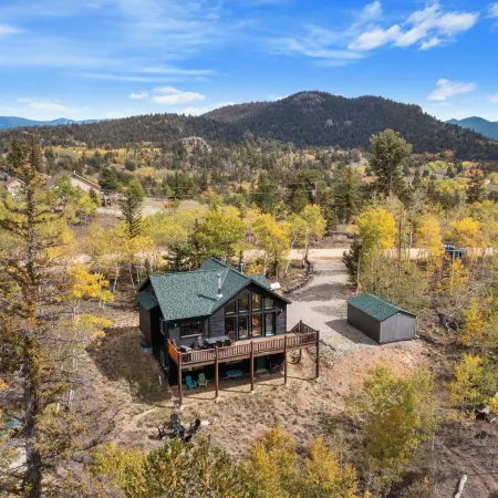 Family-Friendly Jefferson Cabin w/ Amazing Views!