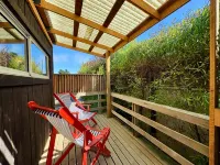 Wheelchair-Friendly Cabin - BBQ, Parking & Wifi - 2성급