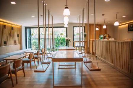 Mii Hotel Srinakarin Отели рядом с достопримечательностью «Ideo Sukhumvit 93»