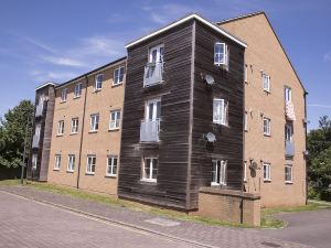 Bristol Apartment with Parking