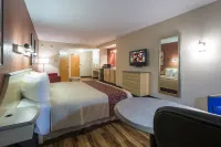 Red Roof Inn & Suites Philadelphia - Bellmawr Hotels in Deptford