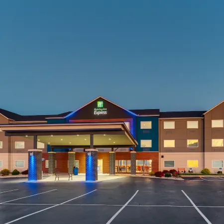 Holiday Inn Express CINCINNATI NORTH - MONROE by IHG Отели в г. Монро
