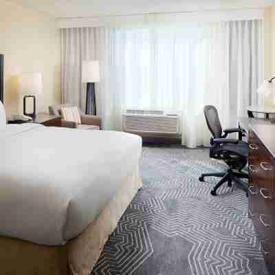 DoubleTree by Hilton Los Angeles/Commerce Rooms