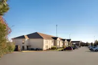 Hometown Place Hotels in Olive Branch