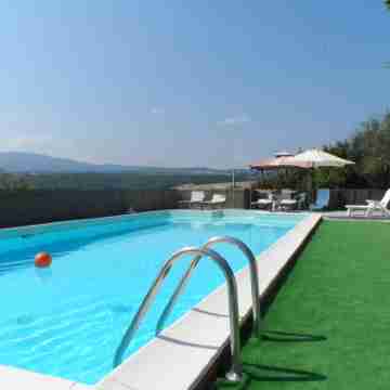 Private Villa in Tuscany with Pool, Air Conditioned, Mosquito Nets, Adsl/wi. fi Fitness & Recreational Facilities