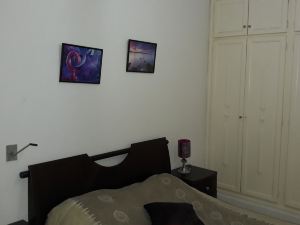 Spacious Very Modern Apartment Richly Furnished