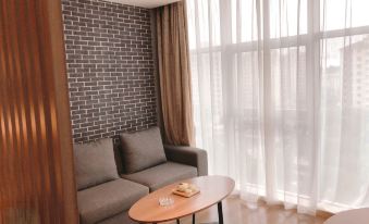YahaoZhenxuan Hotel (ZhangJiaGang Shopping Park Branch)