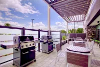Home2 Suites by Hilton Toronto Brampton - Pools
