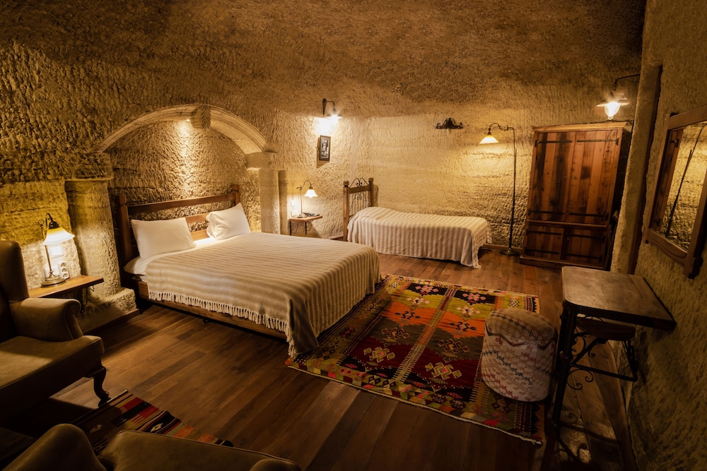 Sultan Cave Suites