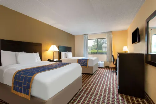 Days Inn by Wyndham Hillsborough - parking