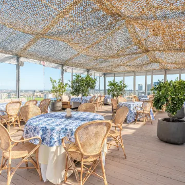 The Beverly Hilton Отели рядом с достопримечательностью «Golden Triangle»