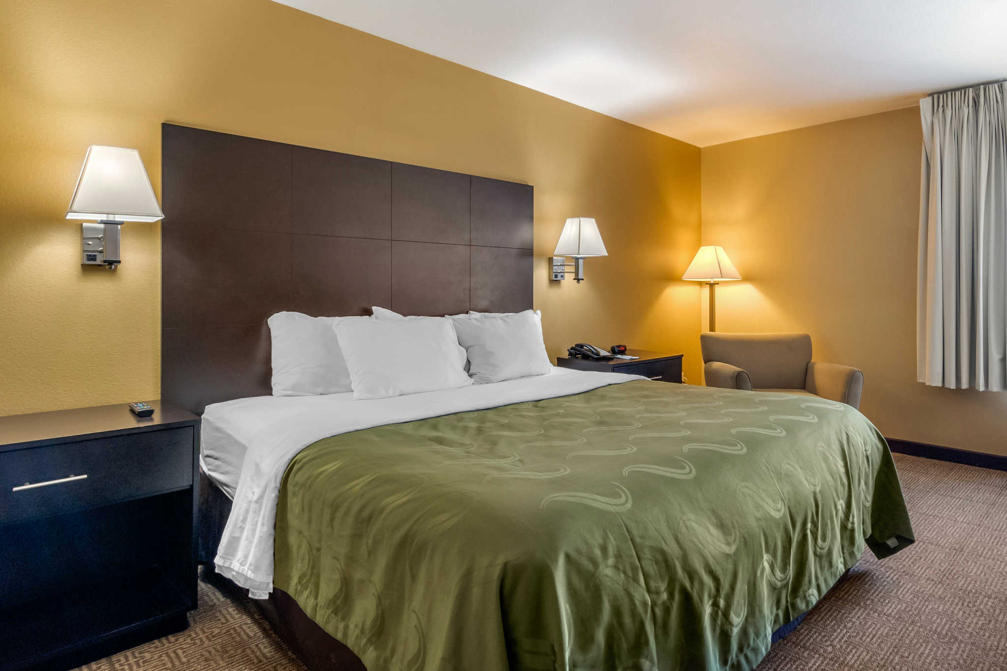 Quality Inn & Suites Lenexa Kansas City