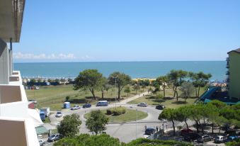 Colourful Flat with a Balcony