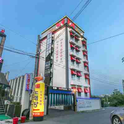 Daegu Dongchon Amusement Park M Hotel Exterior