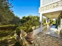 Franka Hoteles cerca de Galešnjak