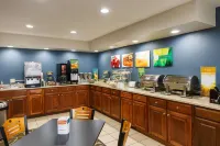 Quality Inn Burlington Near Hwy 34 - breakfast