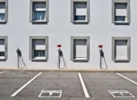 Brit Hotel Confort Roissy Saint-Witz - parking