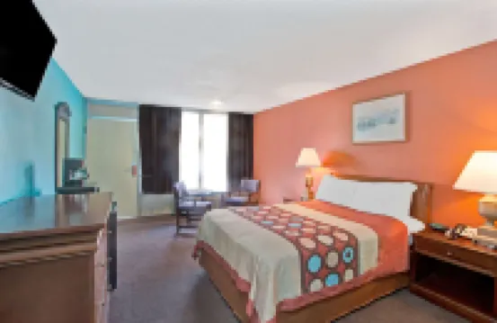 Super 8 by Wyndham Gaffney