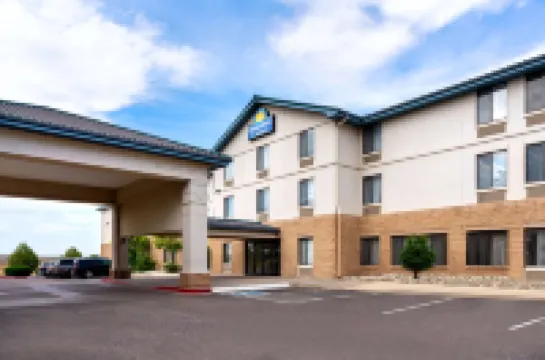 Days Inn & Suites by Wyndham Denver International Airport Hotels in 