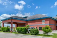 Quality Inn & Suites at the Outlets Mercedes-Weslaco