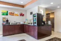 Quality Inn & Suites Danbury Near University - breakfast