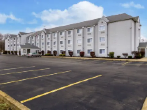 Quality Inn & Suites North Lima - Boardman Hotels in Mahoning County