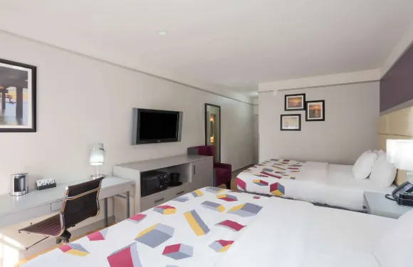 莫比爾代弗尼拉昆塔温德姆套房酒店