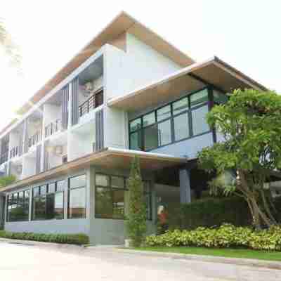 레이 호텔 부리람 Hotel Exterior