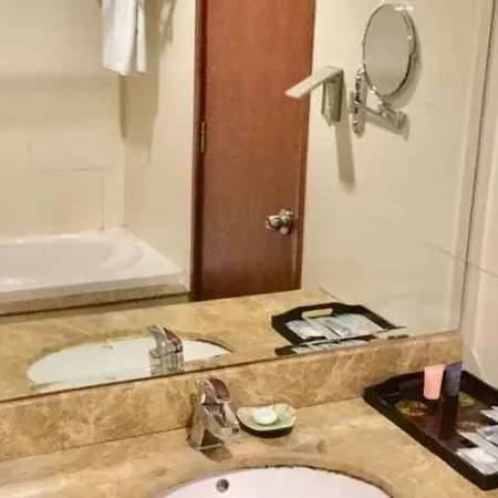 Muong Thanh Grand Ha Long Hotel Отели в г. Халонг