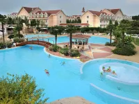 Gardaland Hotel - piscina