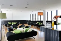 Open Village Sports Hotel & Spa Club - bar