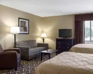 MainStay Suites Bismarck - Airport Shuttle
