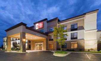 Holiday Inn Express & Suites Cedar Falls - Waterloo