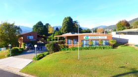 Mountain Creek Motel Bar & Restaurant